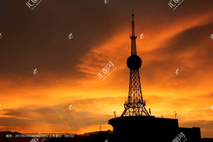 夕阳发射塔