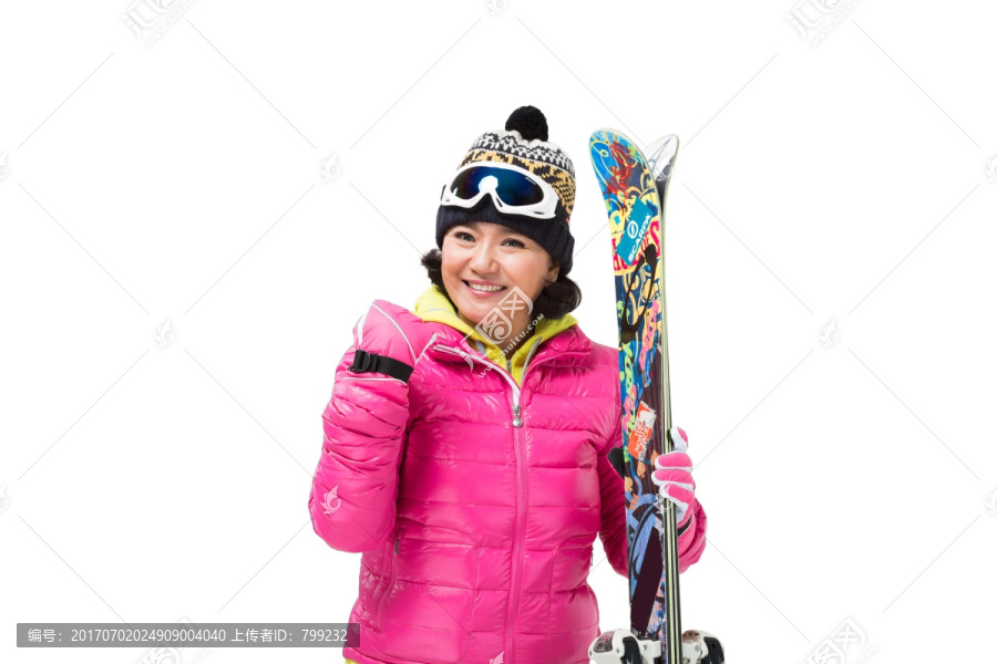 快乐的中老年人冬季滑雪
