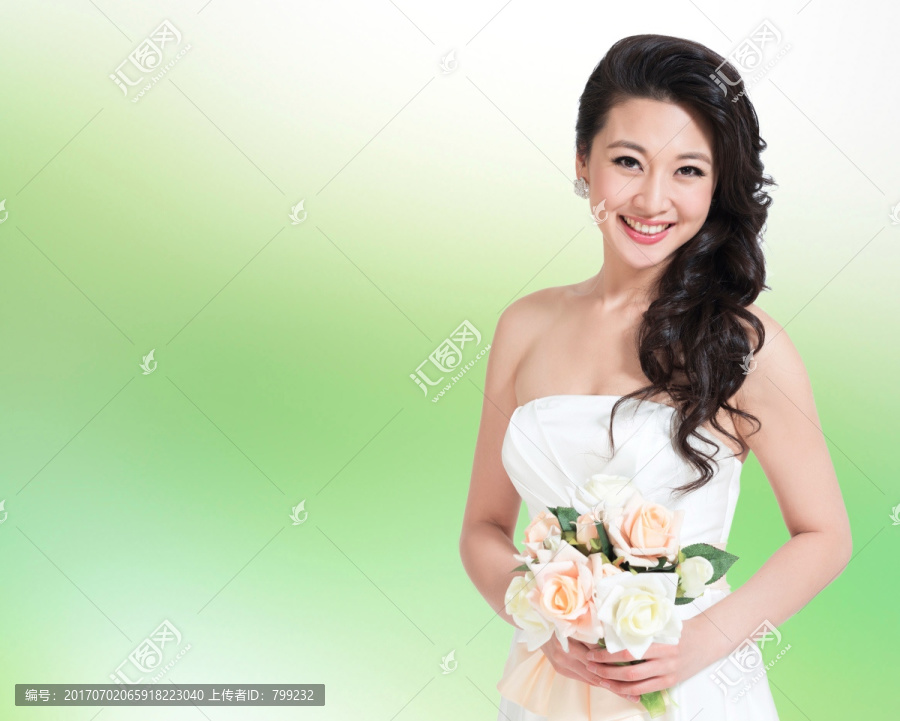 棚拍礼服新娘拿着手捧花