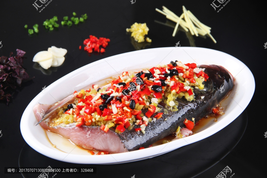 浏阳豆豉蒸剁椒鱼头