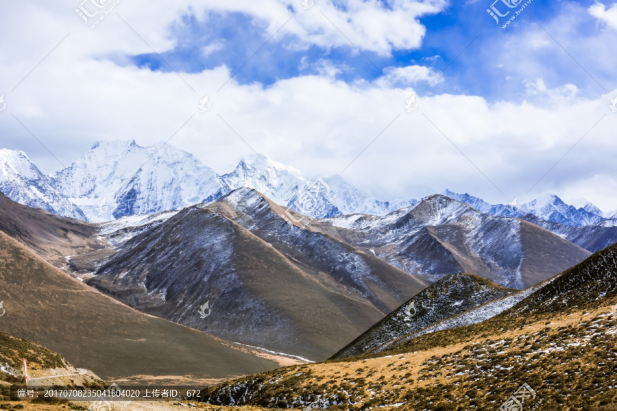贡嘎雪山
