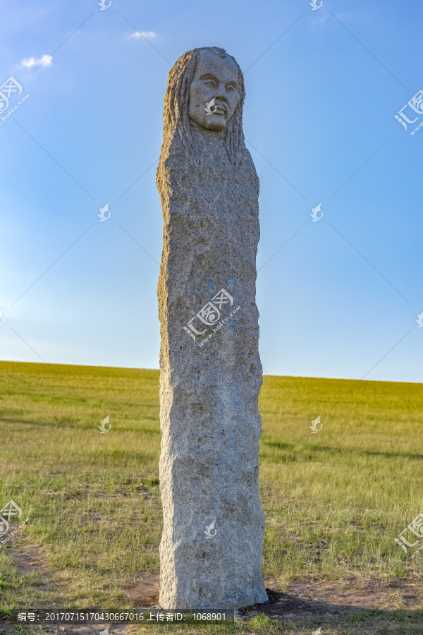 塔马察,石人柱雕塑