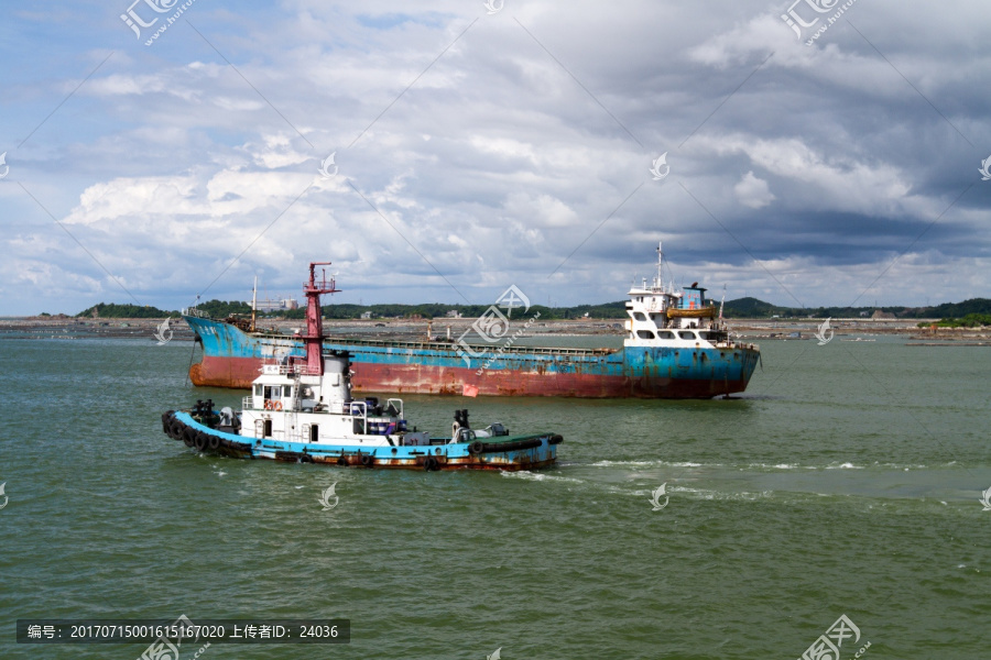 钦州港码头风光,轮船