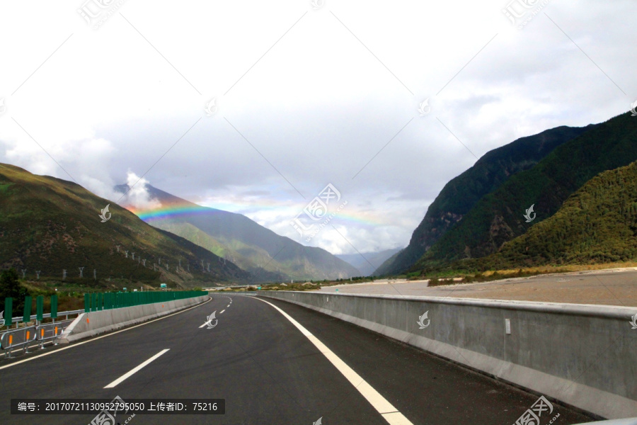 西藏彩虹