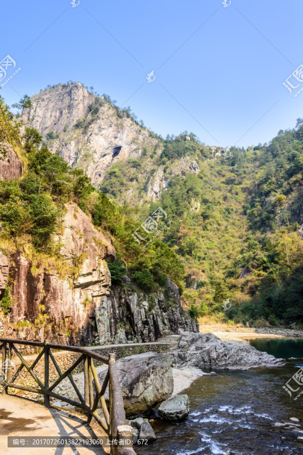 石桅岩景区山水风光