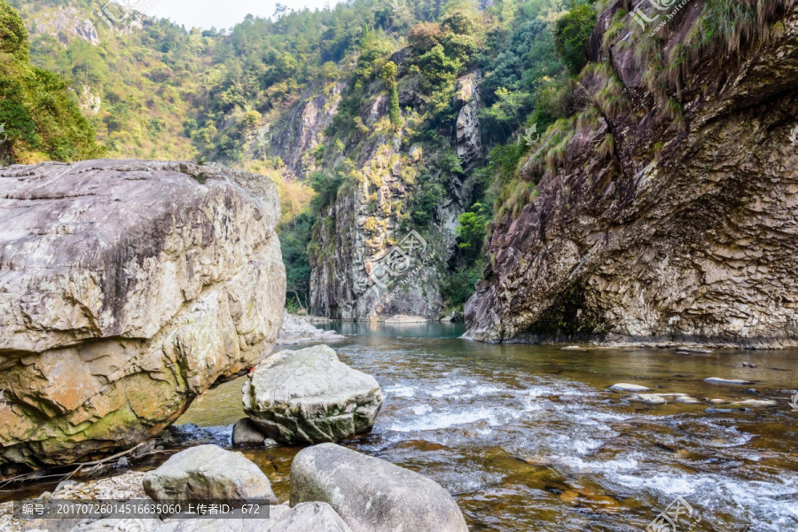 石桅岩景区山水风光