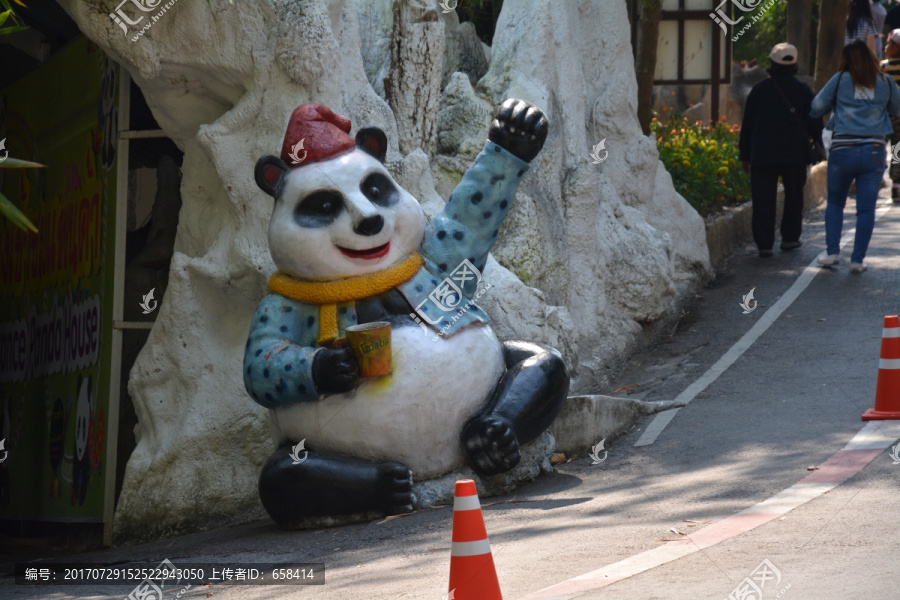 熊猫雕塑