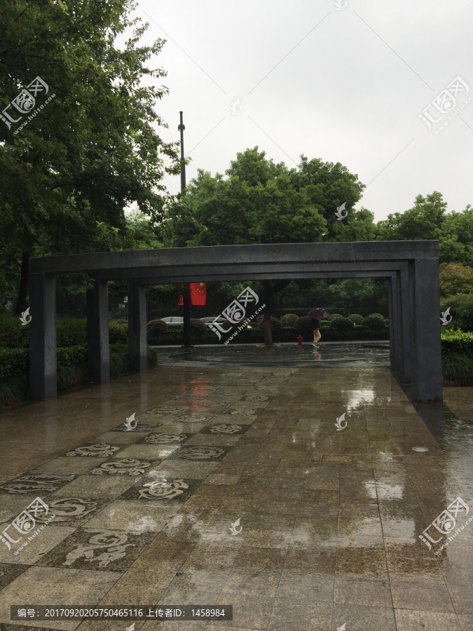 广场入口