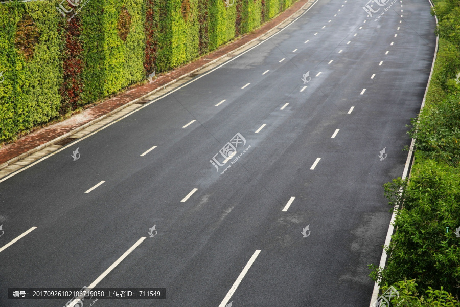 道路