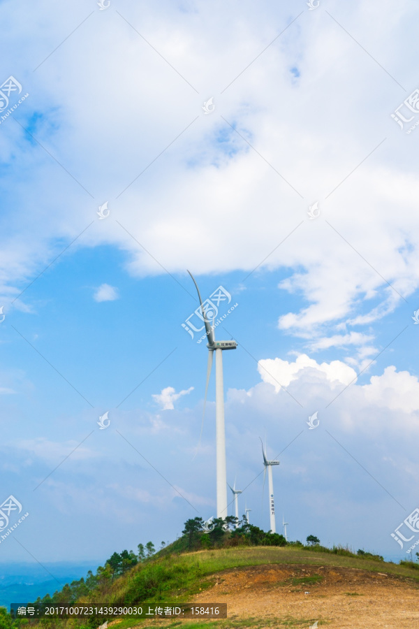 六景霞义山风电场大风车风力发电