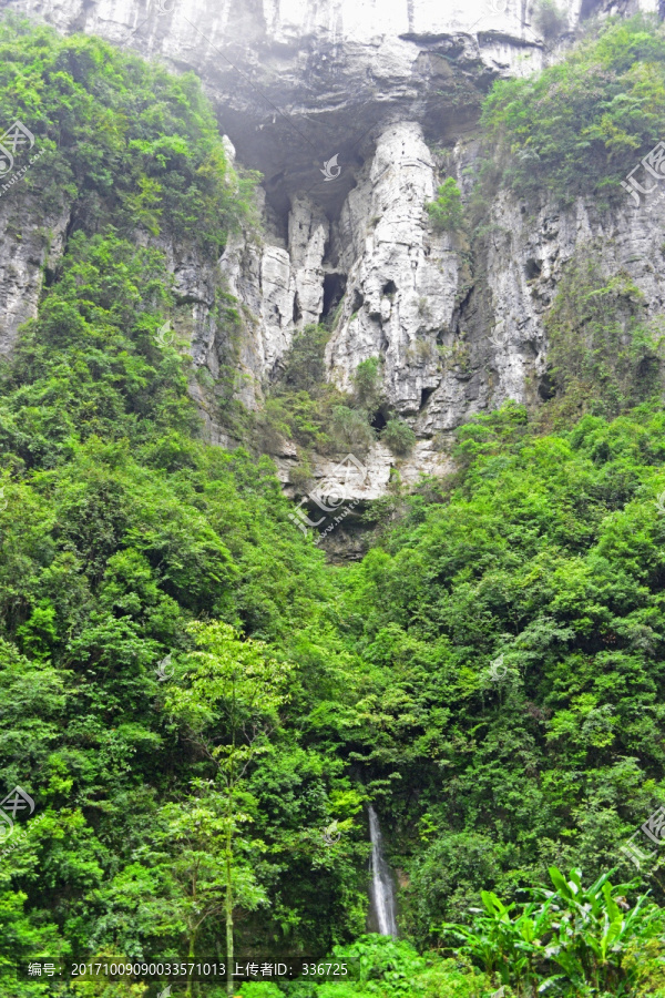 高山峡谷,悬崖峭壁,山泉瀑布
