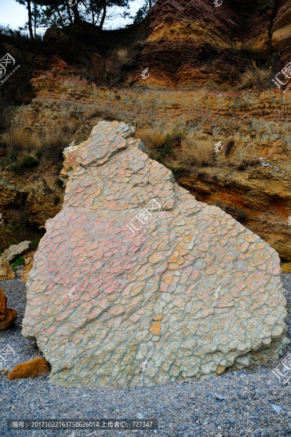 金石滩龟裂石
