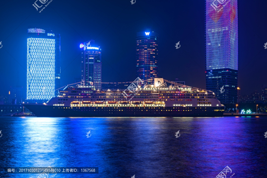 上海邮轮码头夜景
