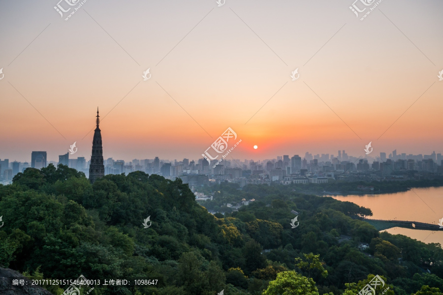 杭州西湖宝石山日出