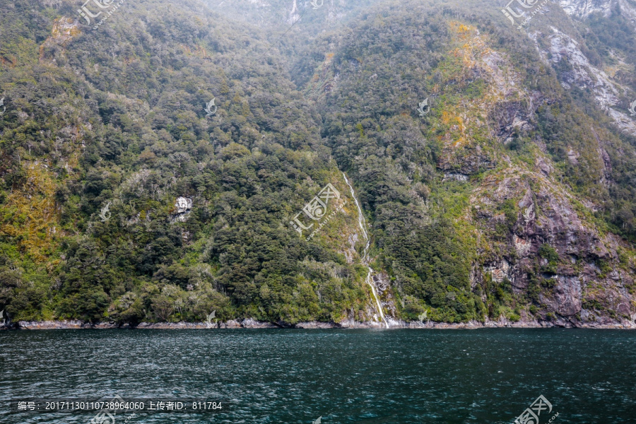 米尔福德峡湾