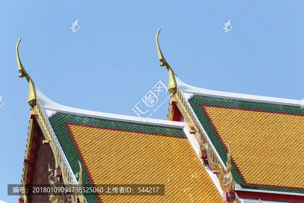 黄色琉璃瓦龙顶