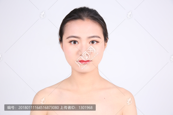 女性美妆