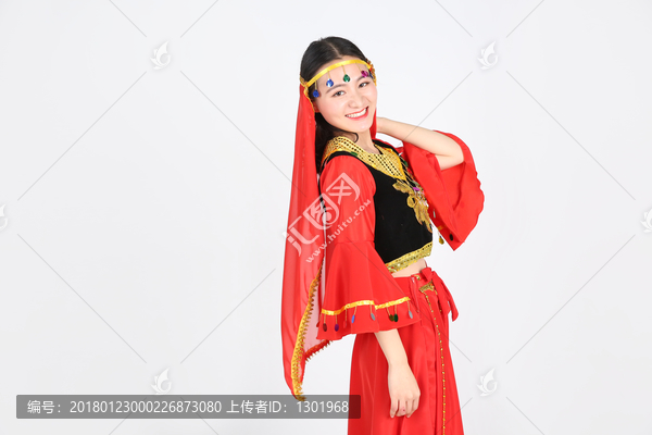 维吾尔族服饰美女