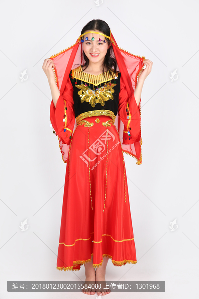 新疆服饰美女