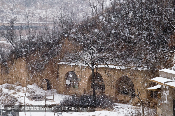 陕北窑洞雪景