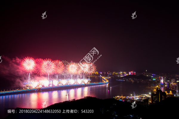 大连春节跨年烟花火晚会