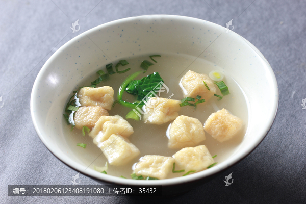油豆腐粉丝汤