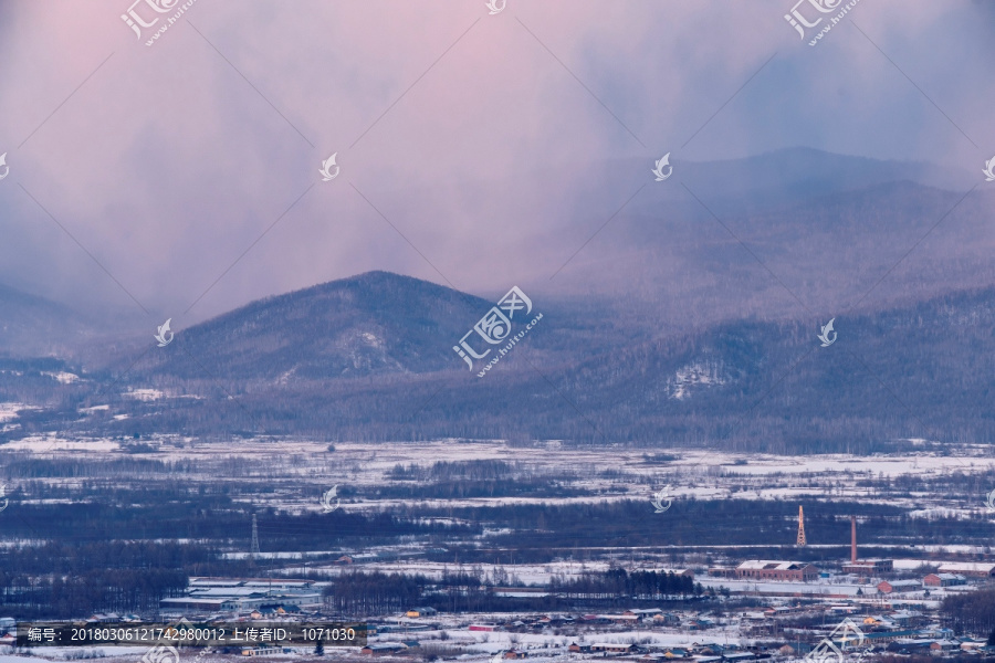 小镇风雪