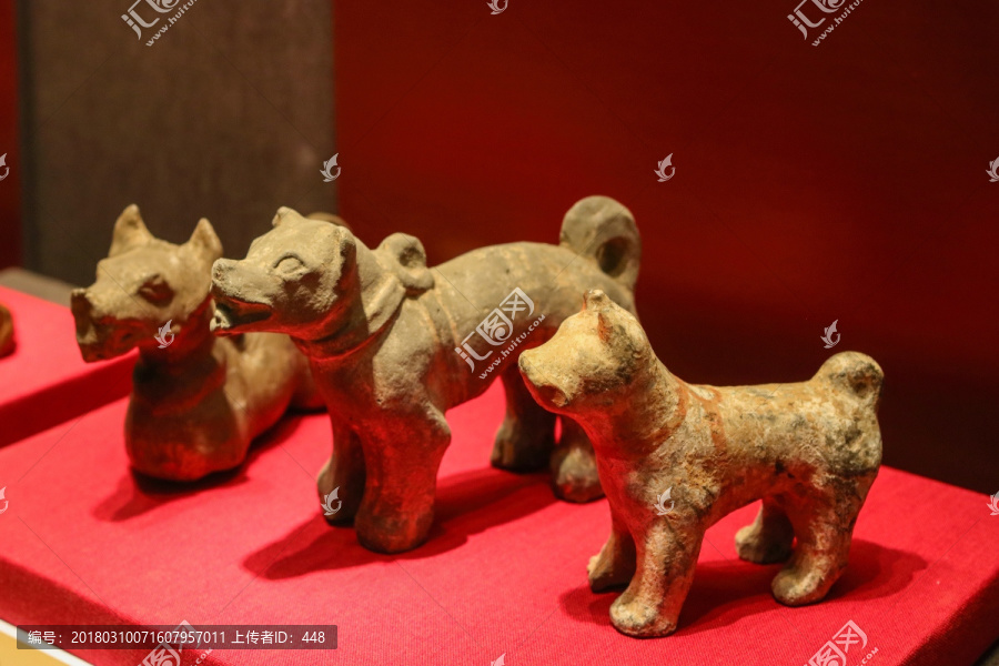 汉代彩绘陶狗,汉代陶犬