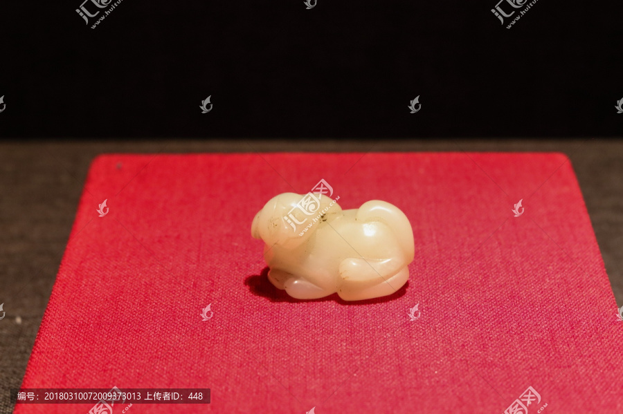 清代白玉卧犬,玉犬,玉狗,玉佩