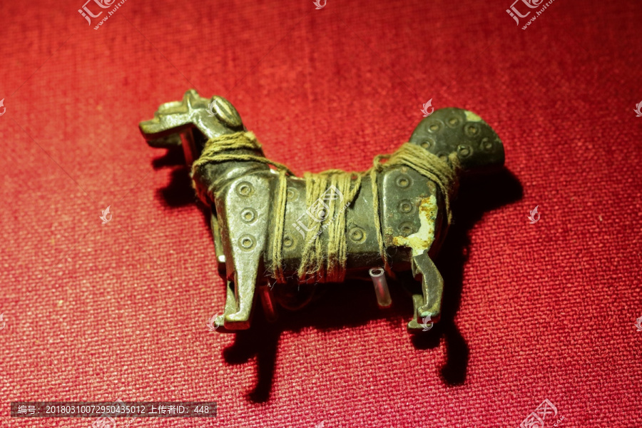 犬形铜锁,狗形铜锁,铜锁,狗
