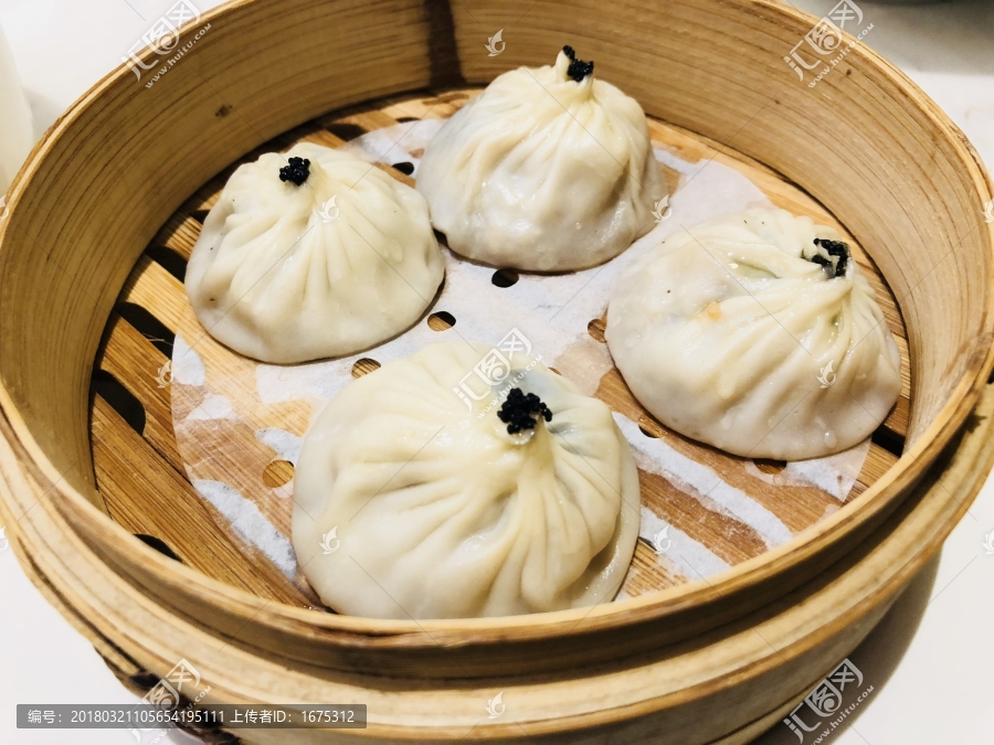 黑松露菌酱小笼包