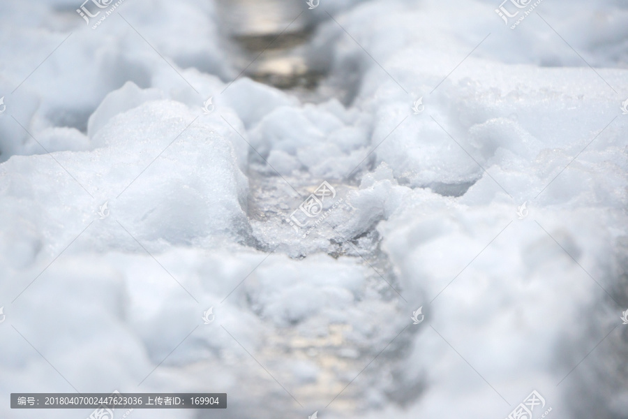 路面积雪