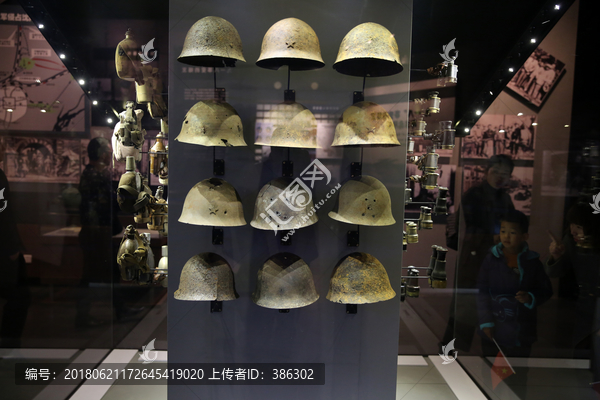 日军钢盔