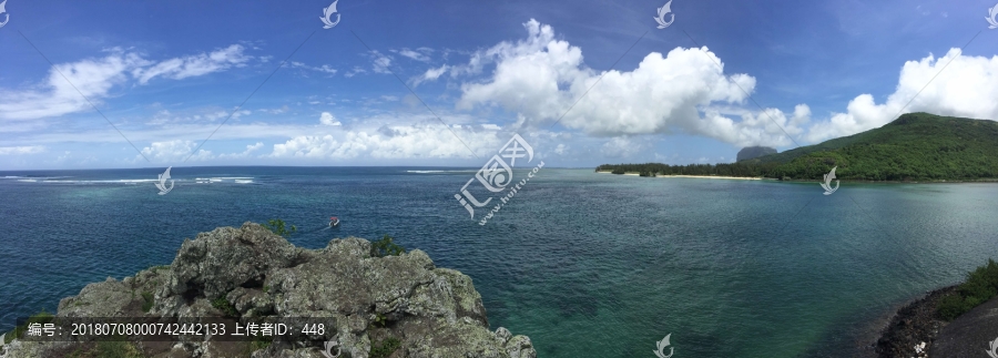 蓝天大海