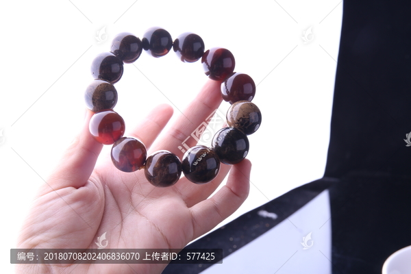 精美琥珀