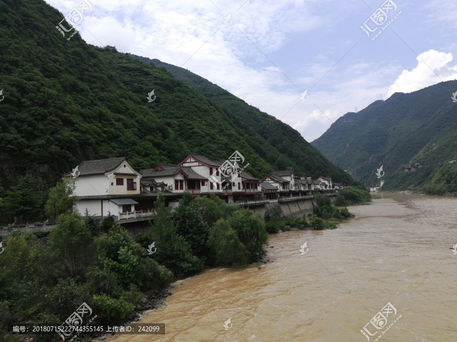 山水间的美景