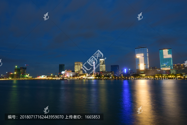 葩醍酒吧街