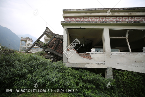 四川汶川特大地震漩口中学遗址
