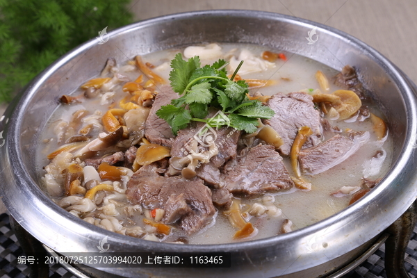 三菌烩羊肉