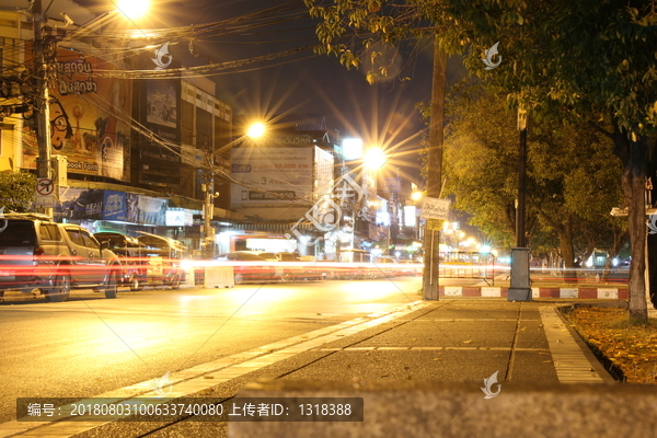 泰国清迈夜景车轨