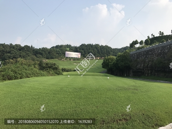 高尔夫练球场