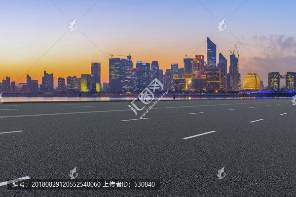 道路地面和杭州现代建筑群
