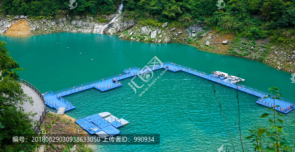 湖面栈道