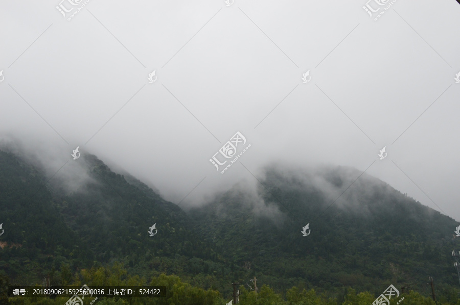 水墨山林