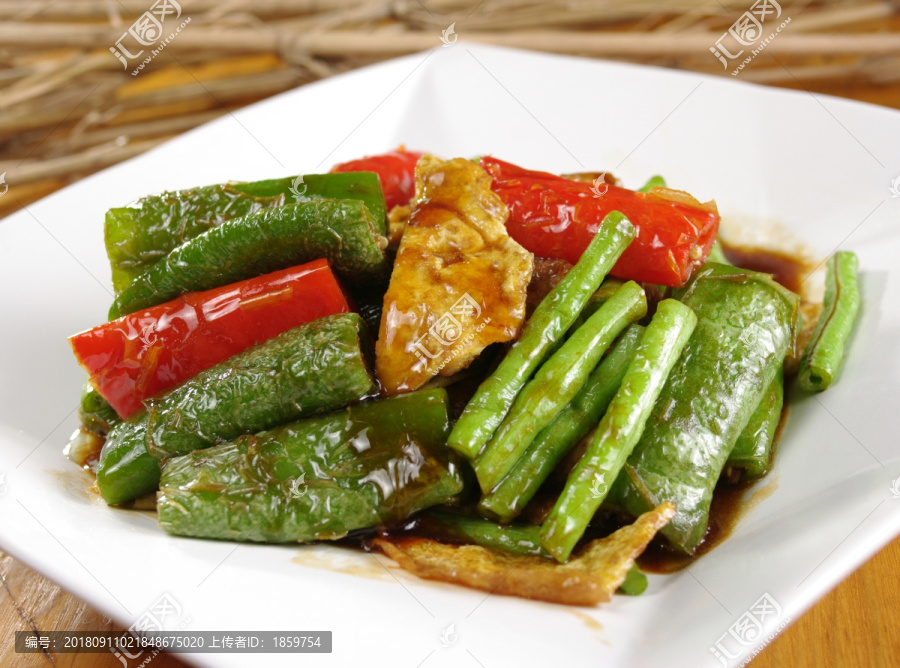 虎皮尖椒蛋角焖豆角