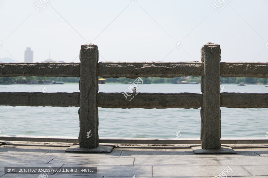 大明湖石柱护栏