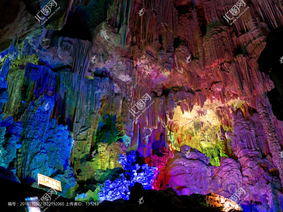 桂林荔浦银子岩溶洞景观