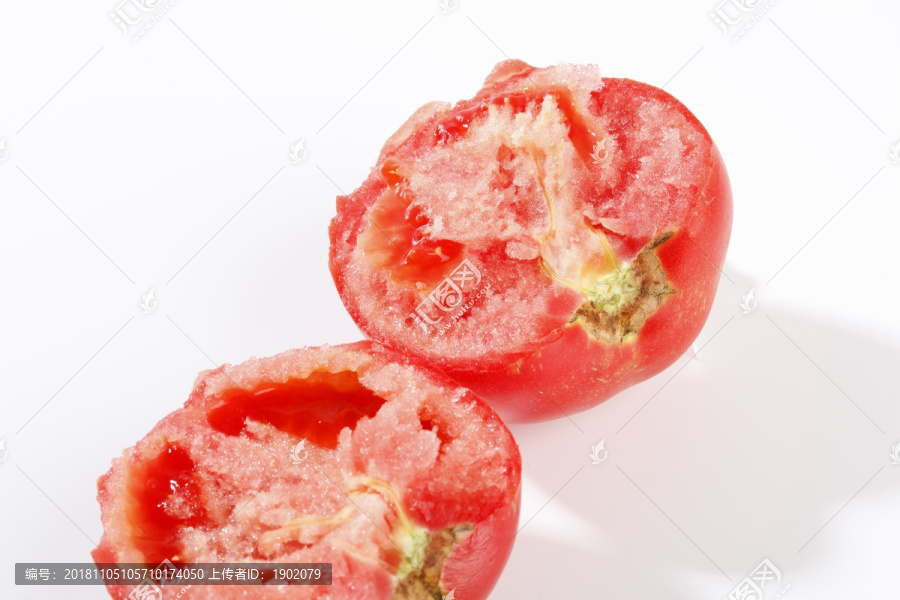 掰开的西红柿
