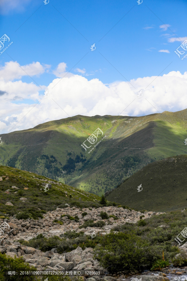 辽阔的高原峡谷