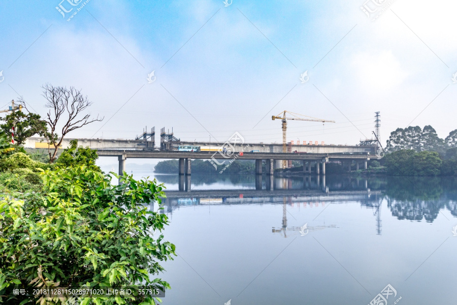 建设中的铁路桥